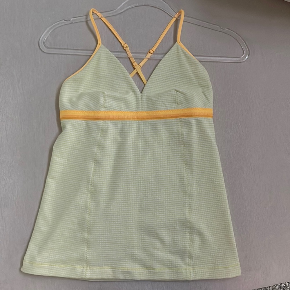 Lululemon tank